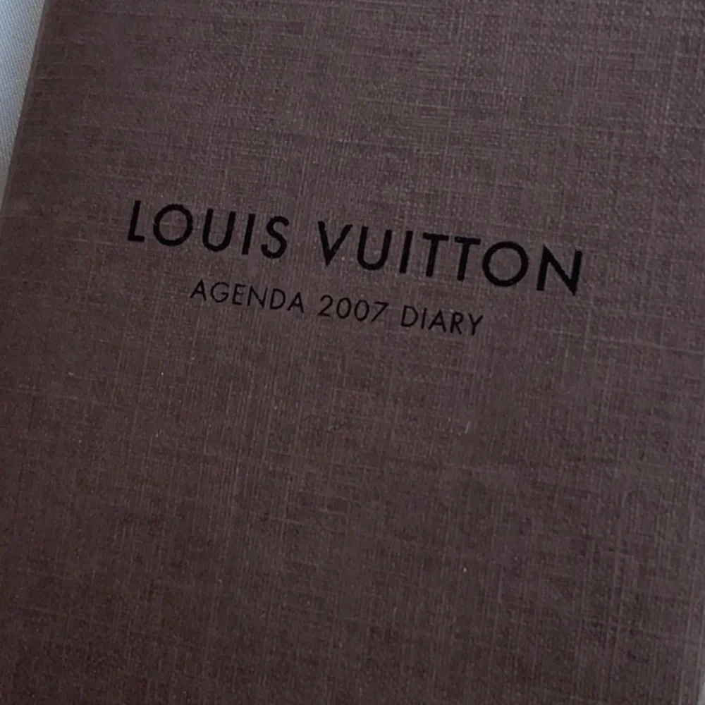 Louis Vuitton address book/agenda refill 2006 - Picture 2 of 9